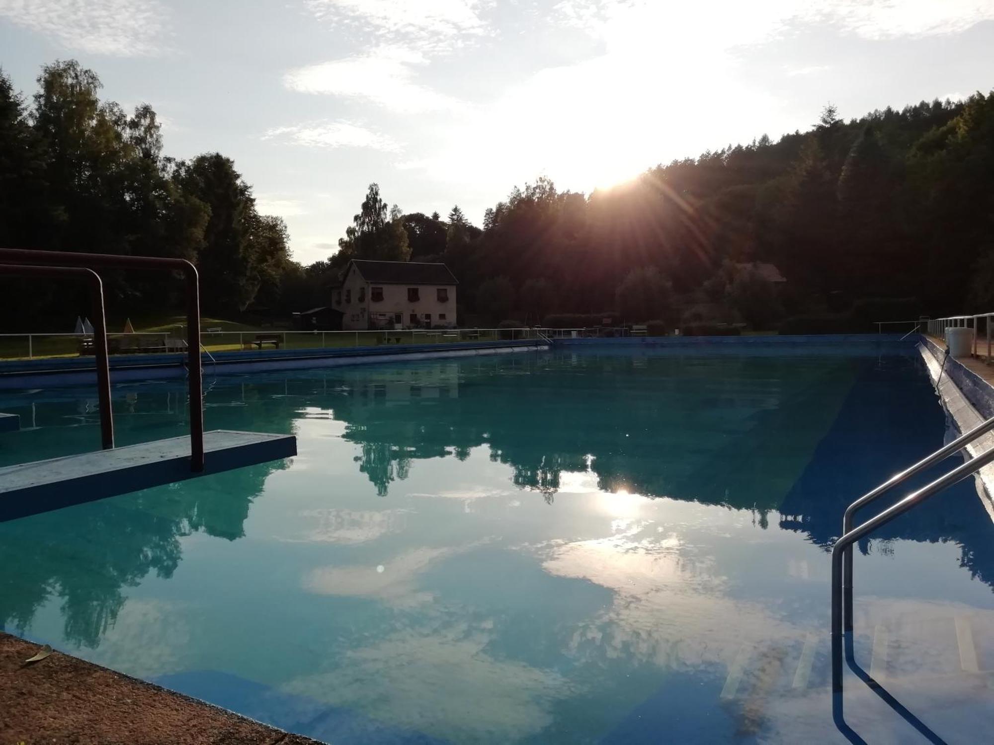 Sessles Waldhaeusschen Dietzhausen Suhl Buitenkant foto